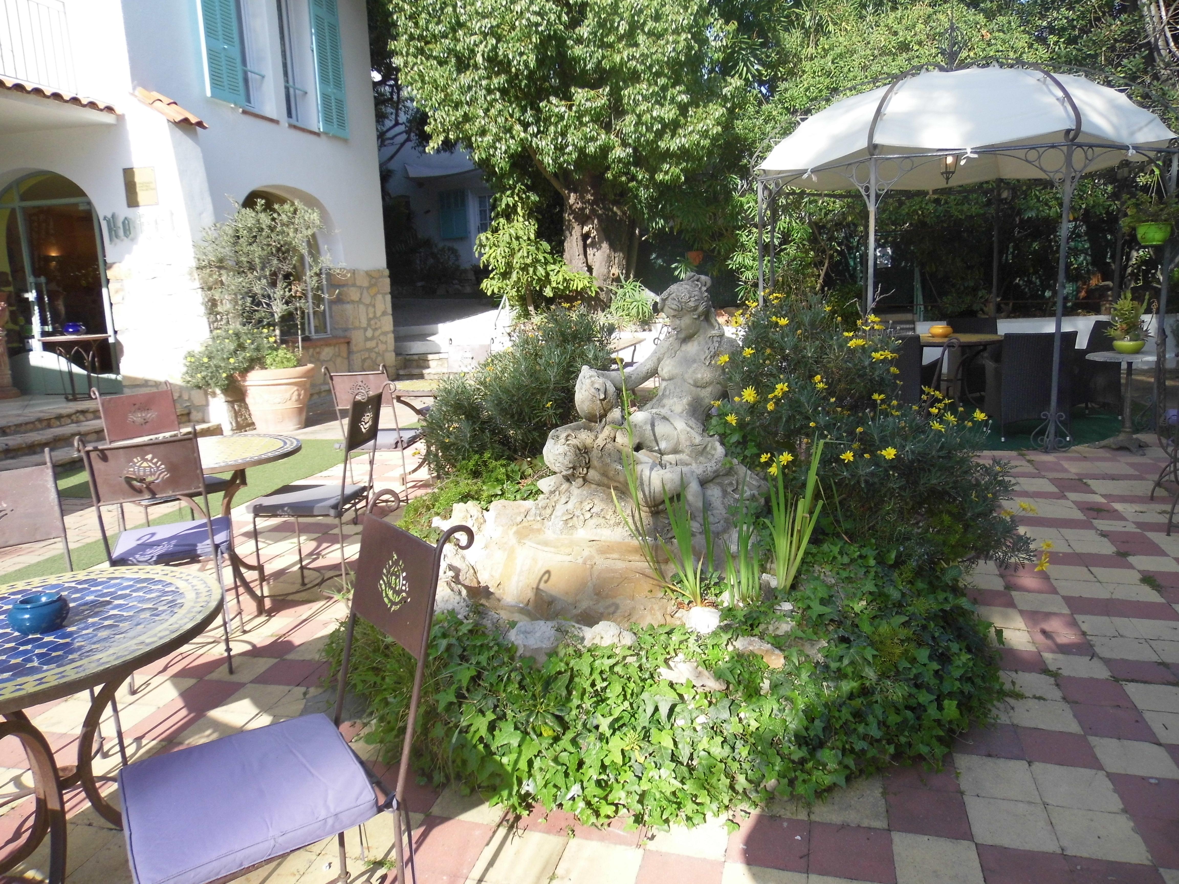 Hotel Le Pre Catelan ฌวง-เลส์-แป็งส์ ภายนอก รูปภาพ