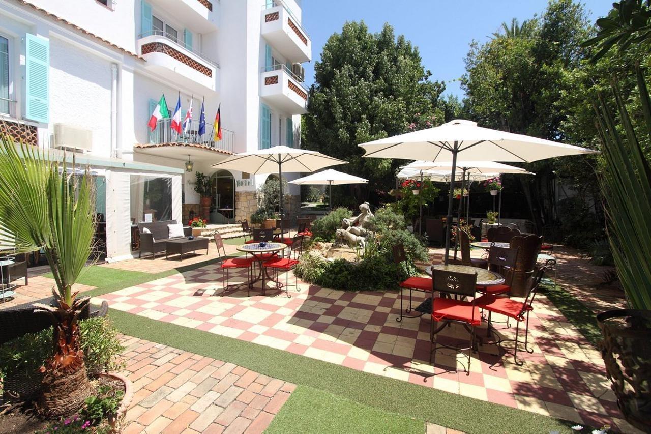 Hotel Le Pre Catelan ฌวง-เลส์-แป็งส์ ภายนอก รูปภาพ